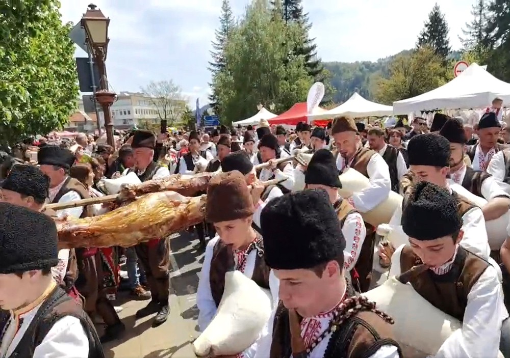 делюви празници златоград