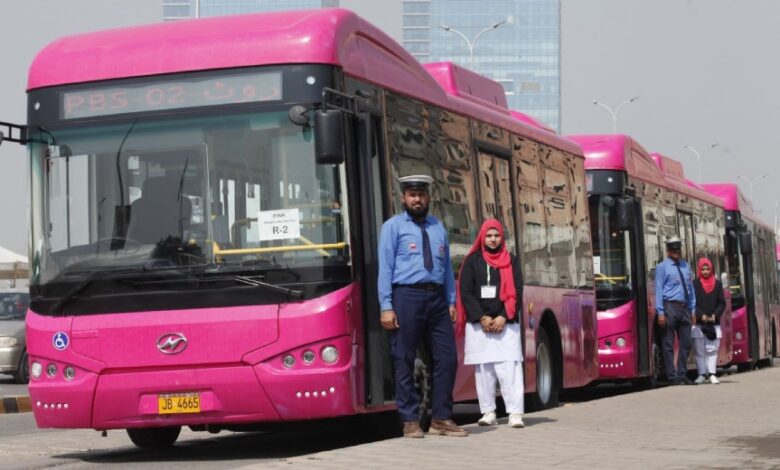 розови автобуси пакистан