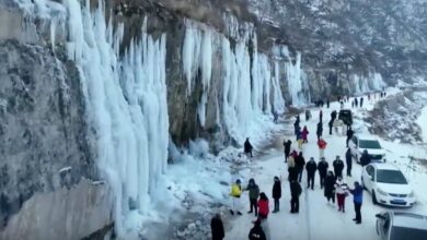 Уникалните ледени водопади в Хенан привлякоха хиляди туристи